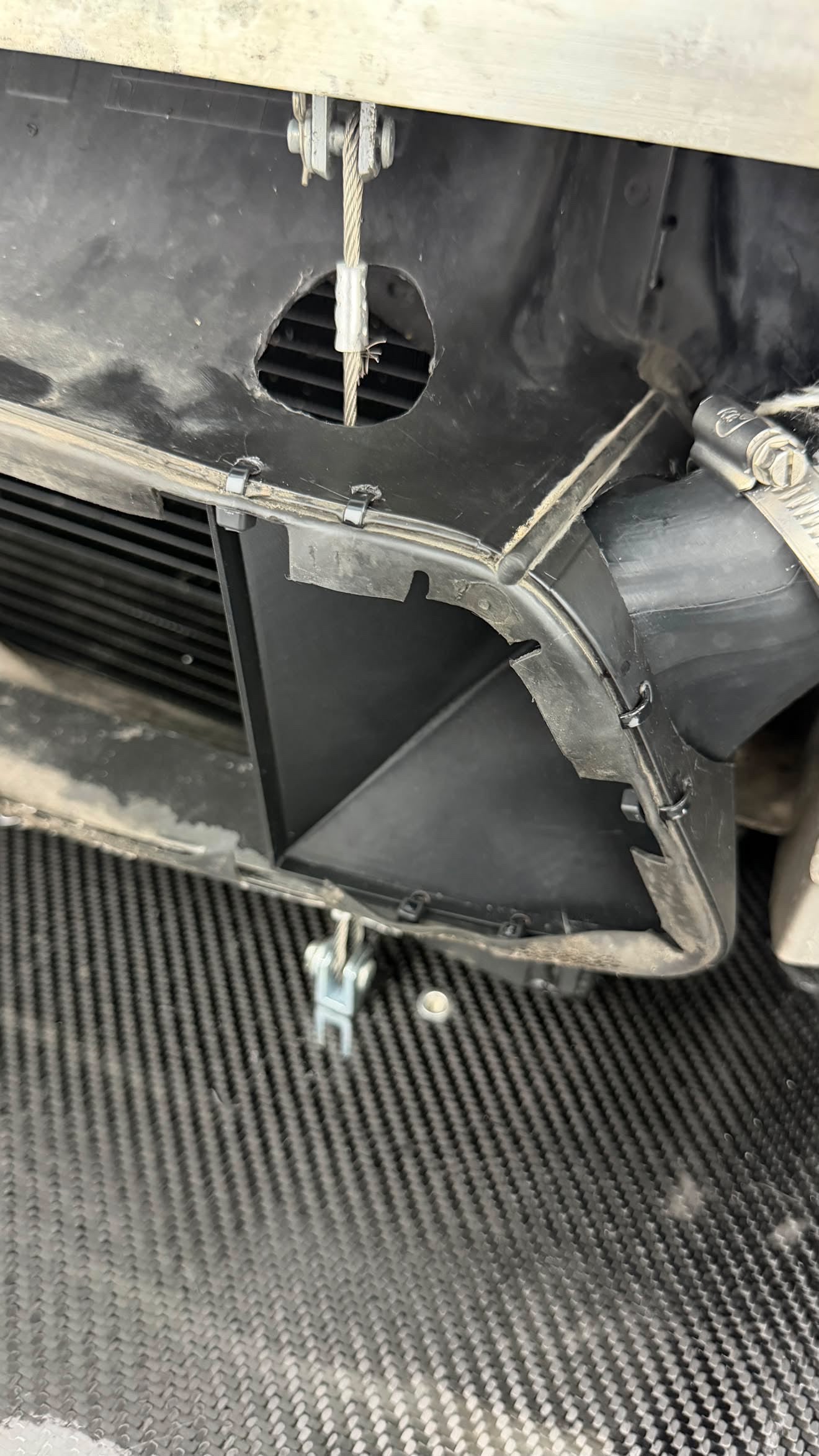 BMW F8X Lower Grille Duct
